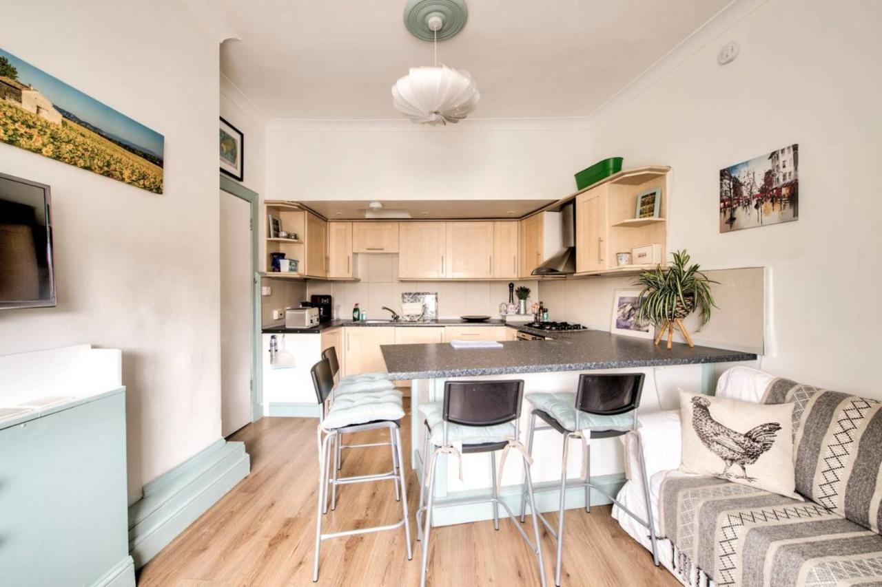 Guestready - Cosy Home 5 Minutes From Waverley! Эдинбург Экстерьер фото
