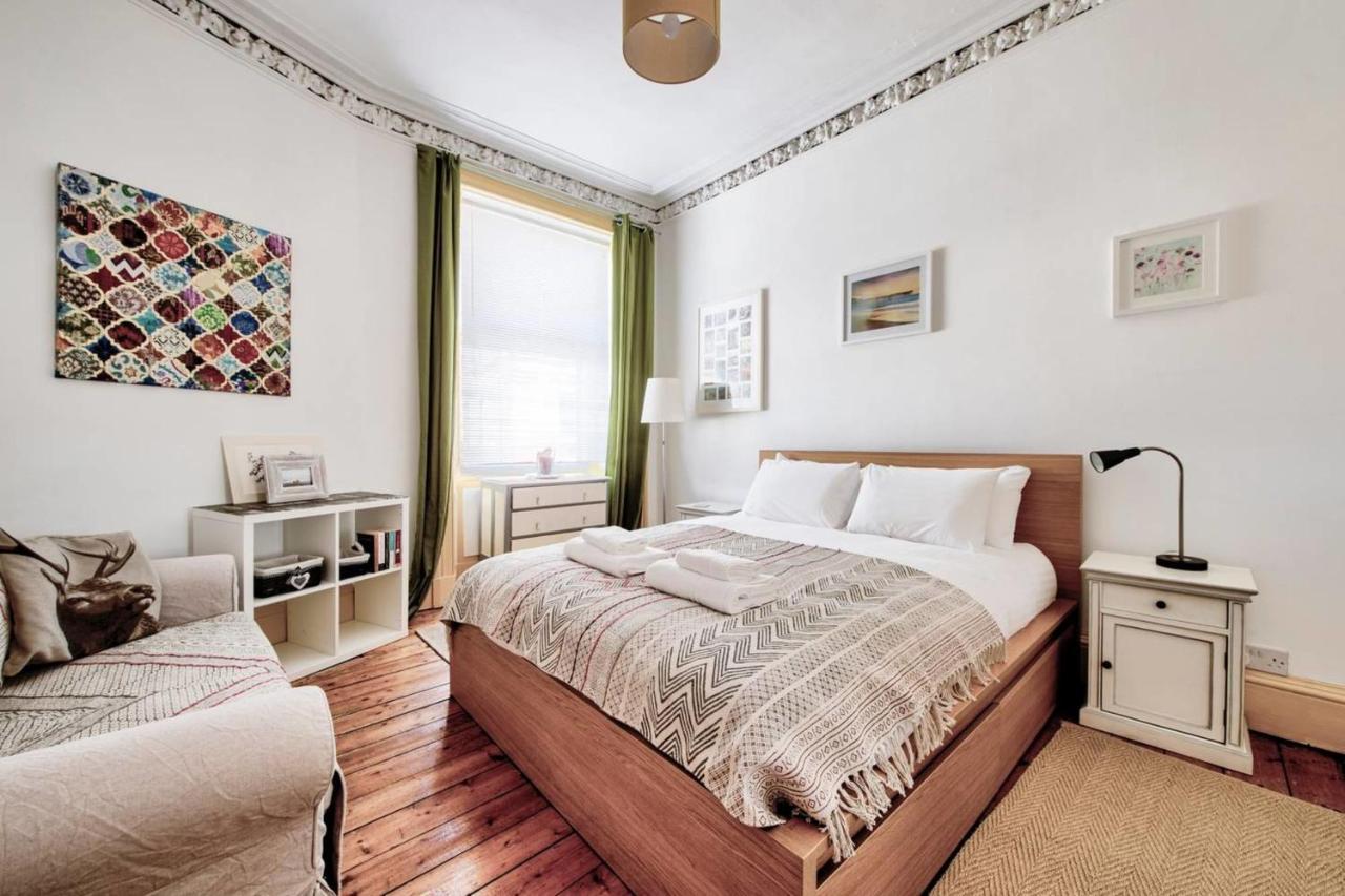 Guestready - Cosy Home 5 Minutes From Waverley! Эдинбург Экстерьер фото
